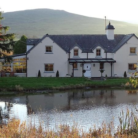 Llwyn Onn Guest House, North Wales Pentrefoelas Bagian luar foto