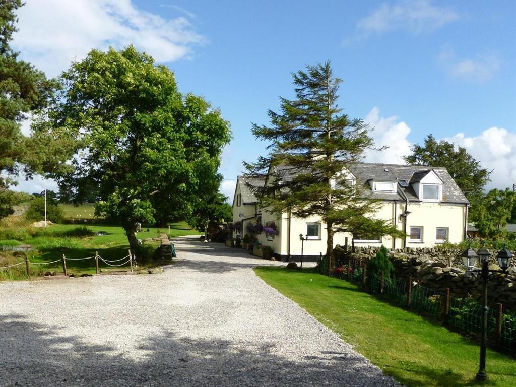 Llwyn Onn Guest House, North Wales Pentrefoelas Bagian luar foto